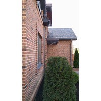 Пергола над входной группой из клееного соснового бруса и лиственницы. г. Краснодар