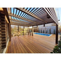 Пергола во дворе частного дома в зоне отдыха у бассейна из соснового клееного бруса и лиственницы. г. Краснодар