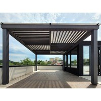 Пергола на эксплуатируемой кровле частного дома из соснового клееного бруса и лиственницы. г. Сочи